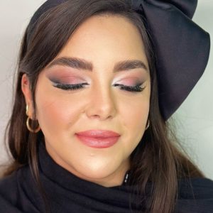 اینم از میکاپ با سایه ی لایت لایزر تقدیم…